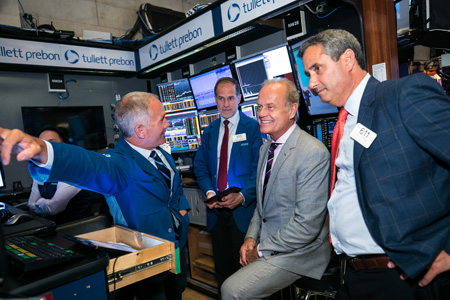 Kelsey Grammer at the NYSE
